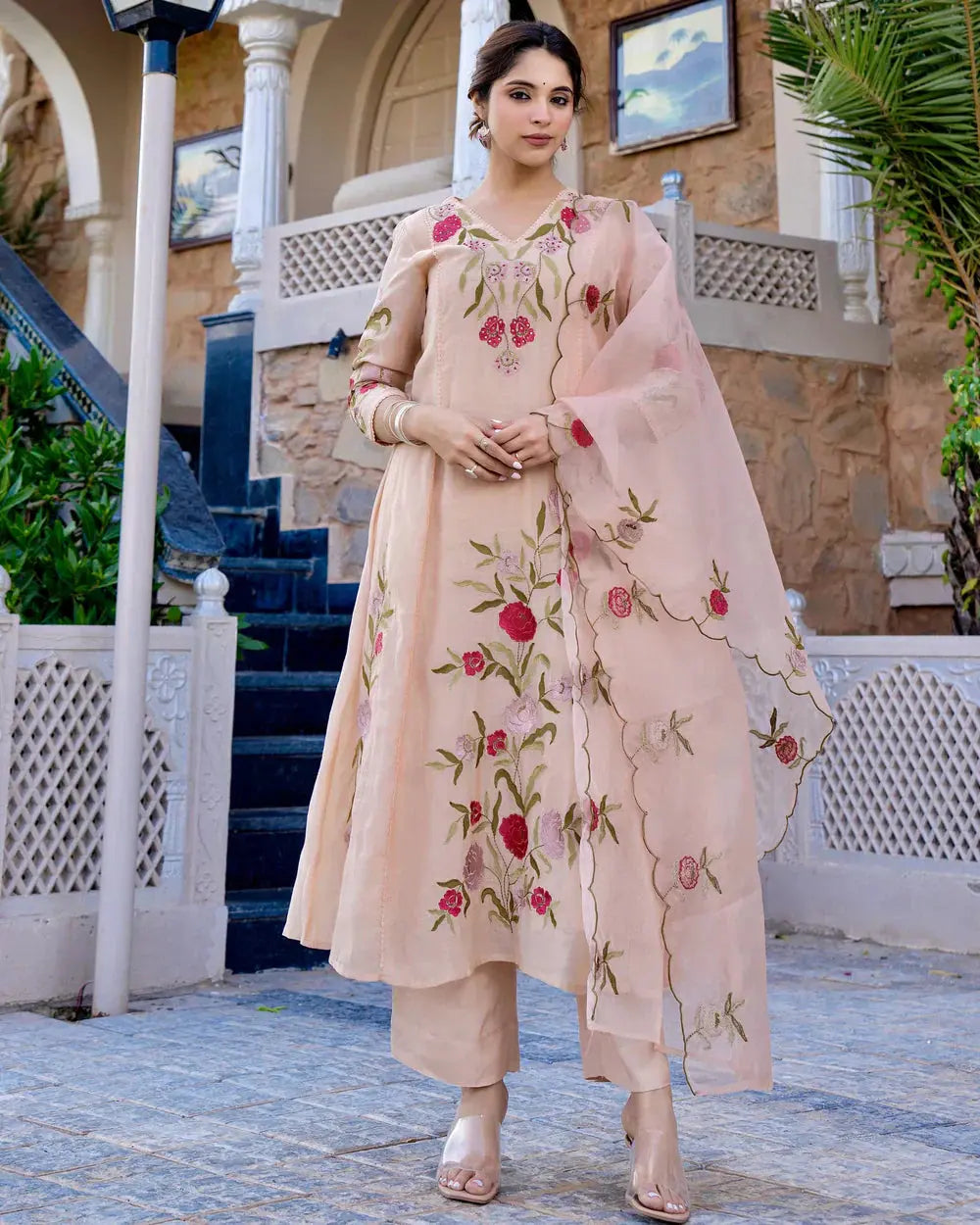 Elegant-Florals-for-Summer-The-Perfect-Festive-Suit RAADVI