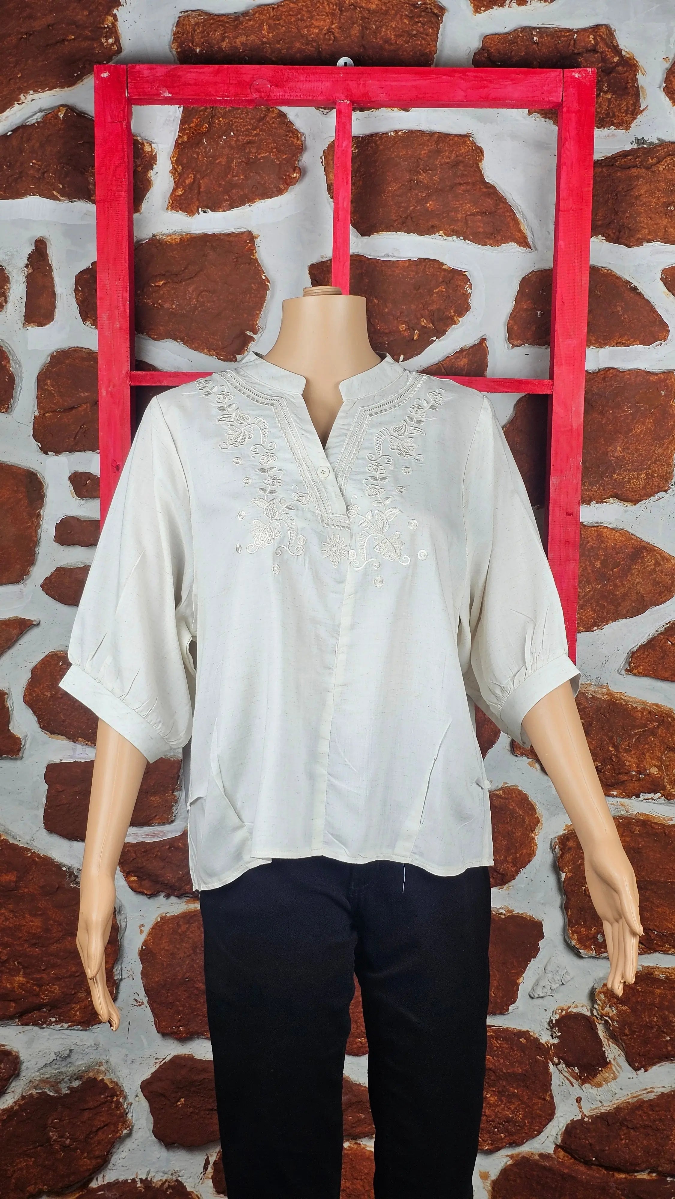 Embroidered White Elegant Top RAADVI