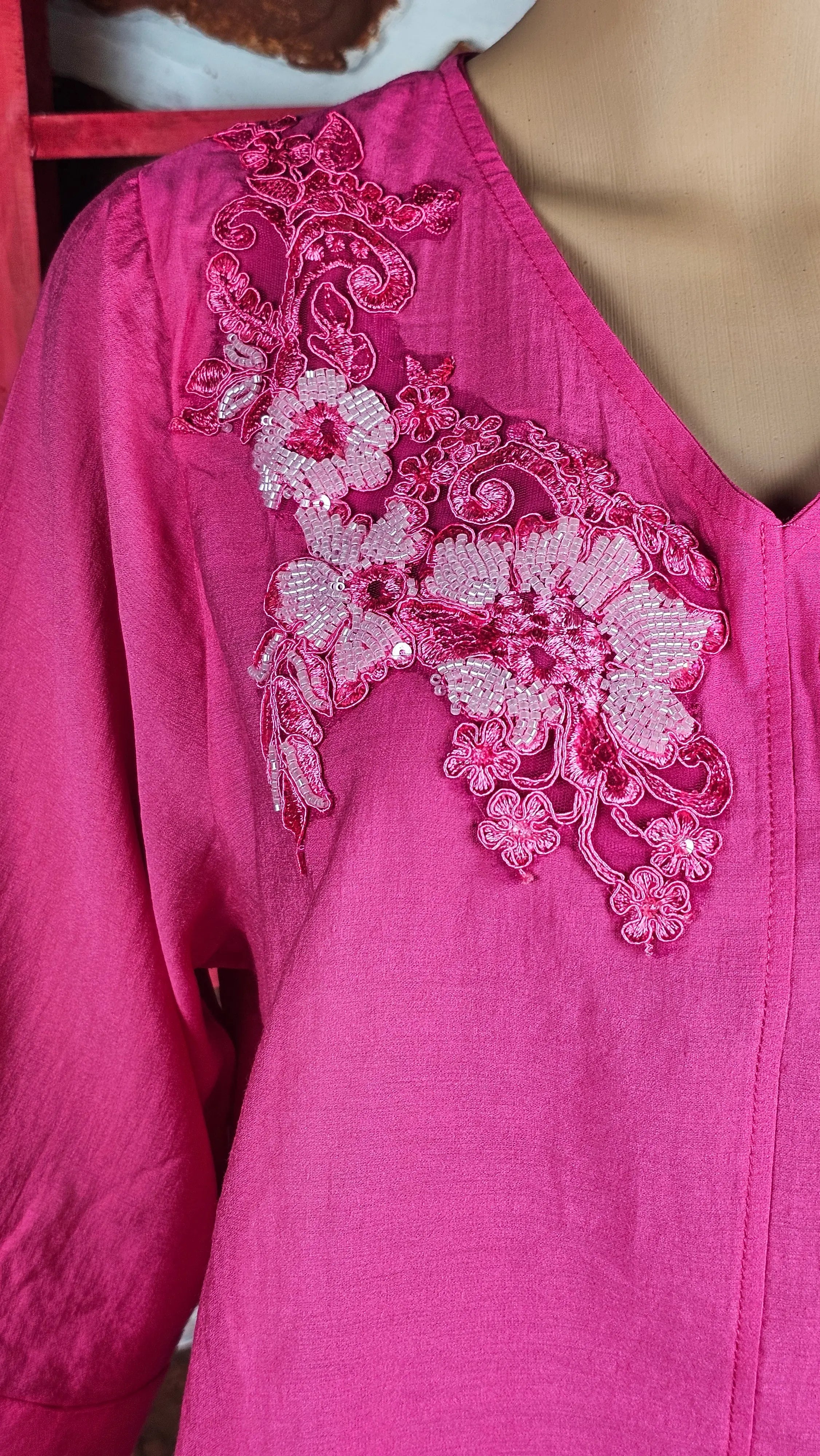 Pink Elegance V-Neck Threadwork Tunic RAADVI