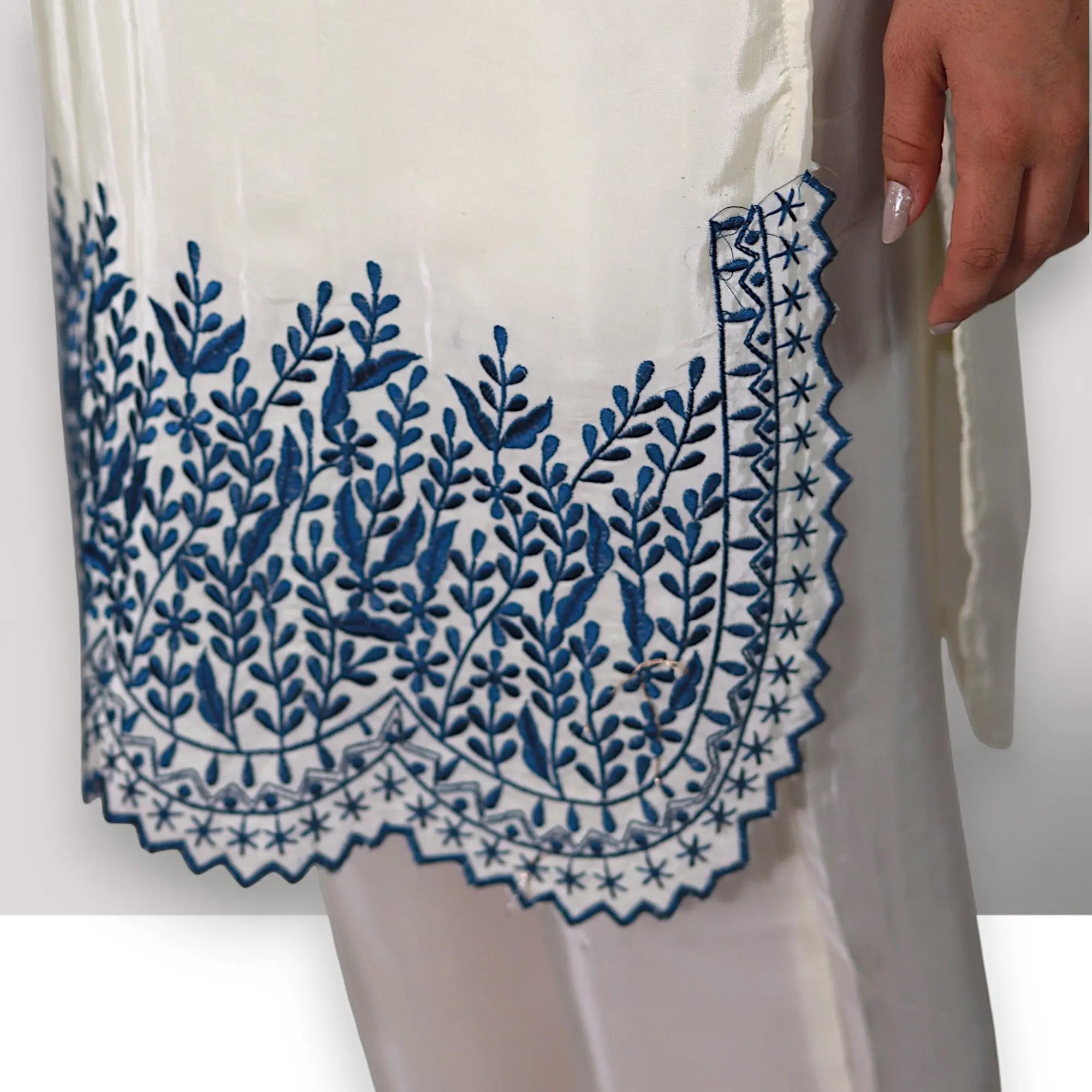 Embroidered White Pure Natural Crepe Kurta Set RAADVI