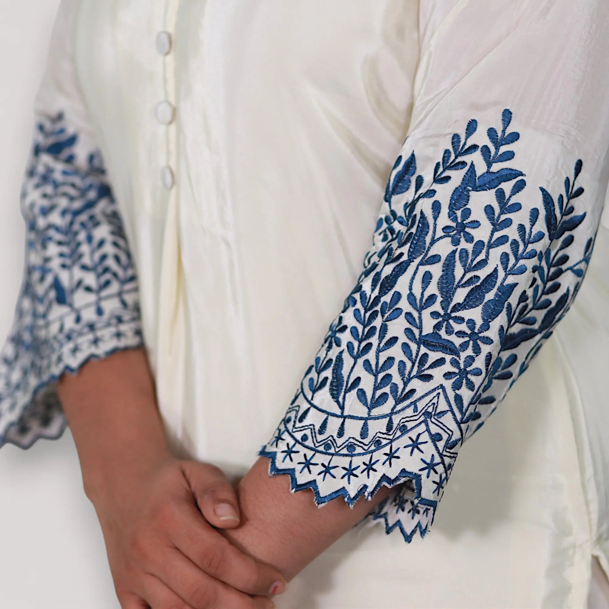 Embroidered White Pure Natural Crepe Kurta Set RAADVI